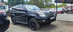 Toyota Land Cruiser Prado 2004 Nyeusi