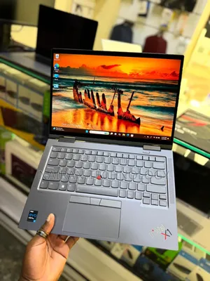 Lenovo ThinkPad X1 Yoga Laptop - Intel Core i7, 16GB RAM, 512GB SSD