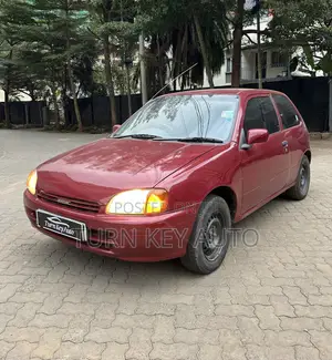 Toyota Starlet Glanza 1995 Nyekundu