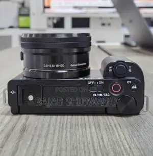 Sony ZV-E10 Mirrorless Camera - Hali Bora