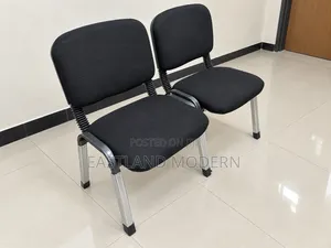 Kiti cha Wageni Nyeusi cha Kitambaa chenye Miguu ya Chuma