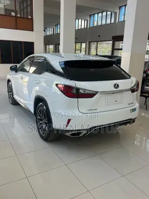 Lexus RX 300 2WD 2019 Nyeupe