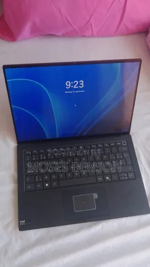 Dell Precision 5490 Laptop - Intel Core Ultra 7, 32GB RAM, 256GB SSD