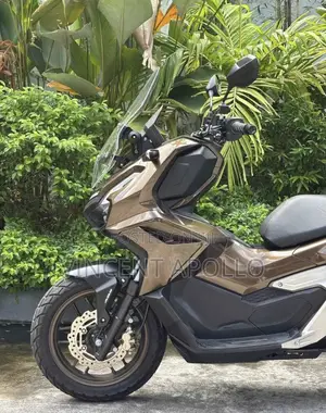 Honda 2025 Silver Scooter