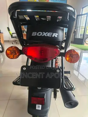Bajaj Boxer Mpya 2025 Nyekundu