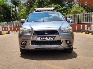 Mitsubishi RVR 2.0 2011 Kijivu
