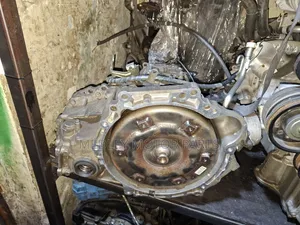 Gearbox ya Toyota Wish/Premio 240