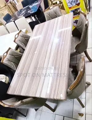 Royal Family Dining Set ya Viti 6 - Meza ya Marmar Safi