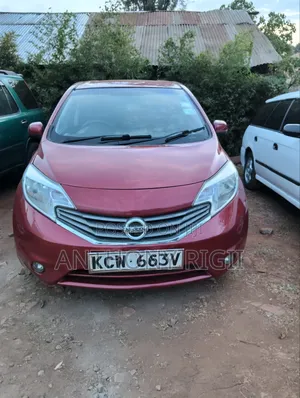 Nissan Note 1.2 Petrol Hatchback 2012 Nyeusi