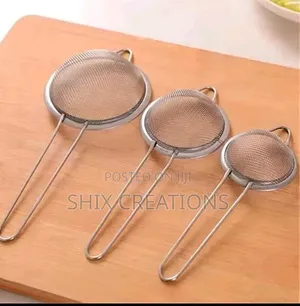 3-in-1 Metallic Sieve Set (8, 10, 12 cm)