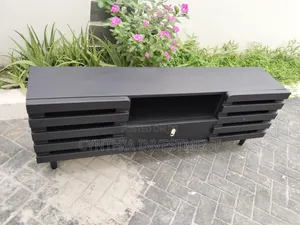 Kisimamio cha TV Nyeusi cha Kisasa (5ft)