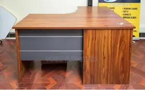 1.6m Curved Office Desk