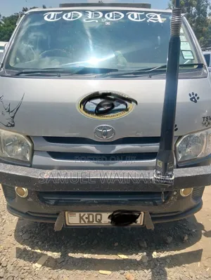 Toyota HiAce 2014 Van ya Utalii