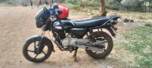 Bajaj Boxer 150 UG 2023 Nyeusi