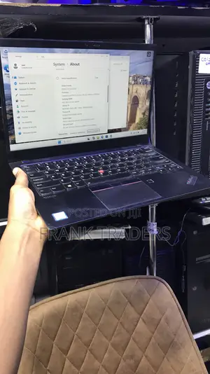 Lenovo ThinkPad X1 Yoga Laptop - Intel Core i7, 16GB RAM, 512GB SSD
