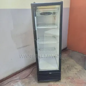 AHT Cooling Systems 300L Nyeusi Display Fridge/Chiller