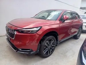 Honda Vezel 1.5 Hybrid 4WD 2021 Red