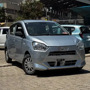 Daihatsu Mira 2019 Nyeupe