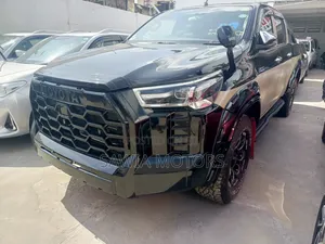 Toyota Hilux Revo Double Cab 2.8 Diesel AWD 2020 Black