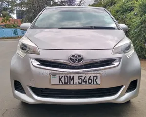 Toyota Ractis 2014 Nyeupe