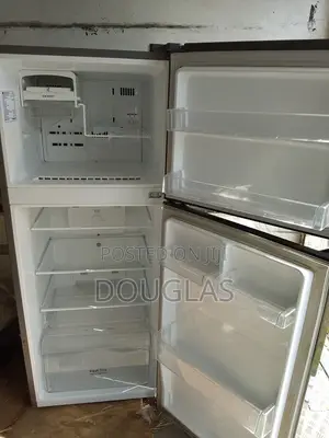 Friji na Jiko la LG - Lilitumika chini ya Mwaka Mmoja