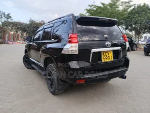 Toyota Land Cruiser Prado TX 2013 Nyeusi