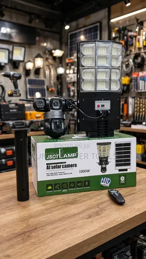1000W AI Triple Lens 4G Solar Camera with Street Light