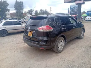 Nissan X-Trail 2.0 Petrol AWD 2015 Nyeusi