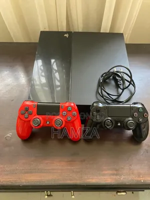 Sony PlayStation 4 (PS4) 500GB/1TB + 2 Controllers