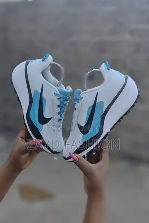 ACG Pegasus Trail Shoes za Kukimbia - Nyeupe/Bluu