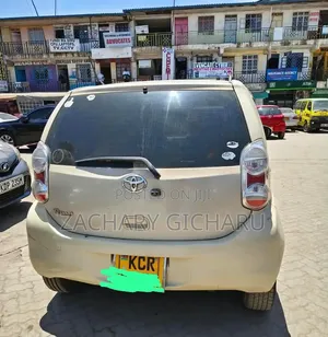 Toyota Passo 2011 Nyeupe