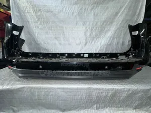 Toyota Land Cruiser LC300 Rear Bumper - Imetumika