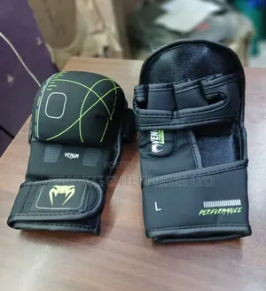 Venum MMA Gloves Mpya Kabisa