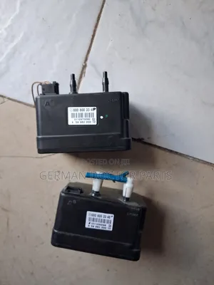 Mercedes-Benz W204 Seat Adjustment Vacuum Pump