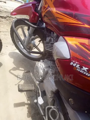 TVS HLX Plus ES 2025 Nyekundu