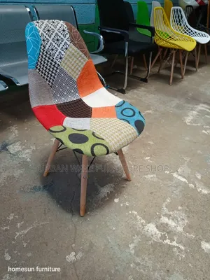 Viti vya Eames vya Nje Vilivyotiwa Pedi (Vipya Kabisa)