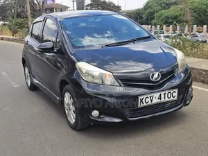 Toyota Vitz 2012 Black