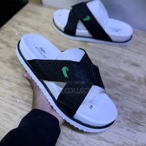 Sandals za Lacoste - Mpya Kabisa