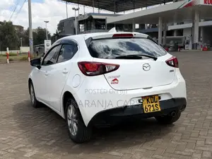 Mazda Demio 2016 Nyeusi