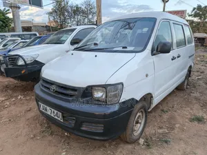 Toyota TownAce 2000 - Nyeupe