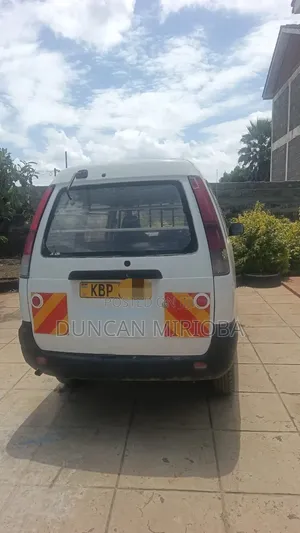 Toyota TownAce 2011 Nyeupe