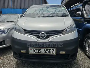 Nissan NV200 2017 Nyeupe