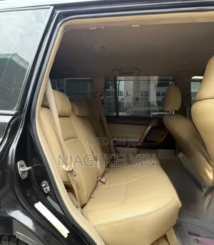 Toyota Land Cruiser Prado 2.7i 2011 Nyeusi