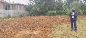 Viwanja vya 1/8 na 1/4 Eka Kerarapon, Karen Vinauzwa Pamoja