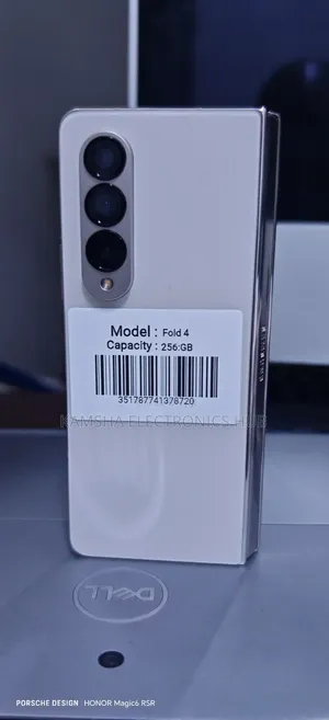 Samsung Galaxy Z Fold4 256GB Gold