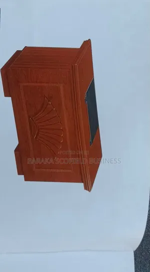 Executive Office Desk yenye Drawers Zinazofungwa
