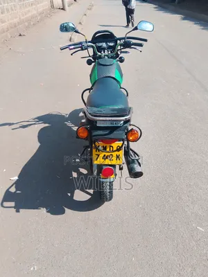 Bajaj Boxer 125 2013 Nyekundu