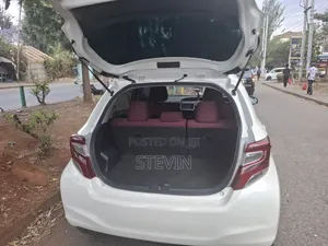 Toyota Vitz 2014 White