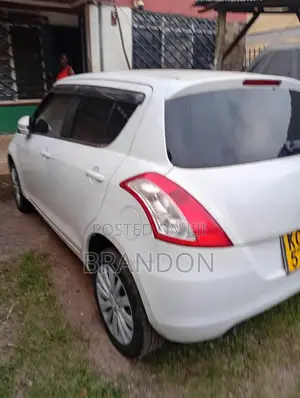 Suzuki Swift 2015 Nyeupe