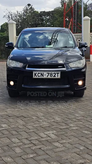 Mitsubishi RVR 2.0 2011 Nyeusi